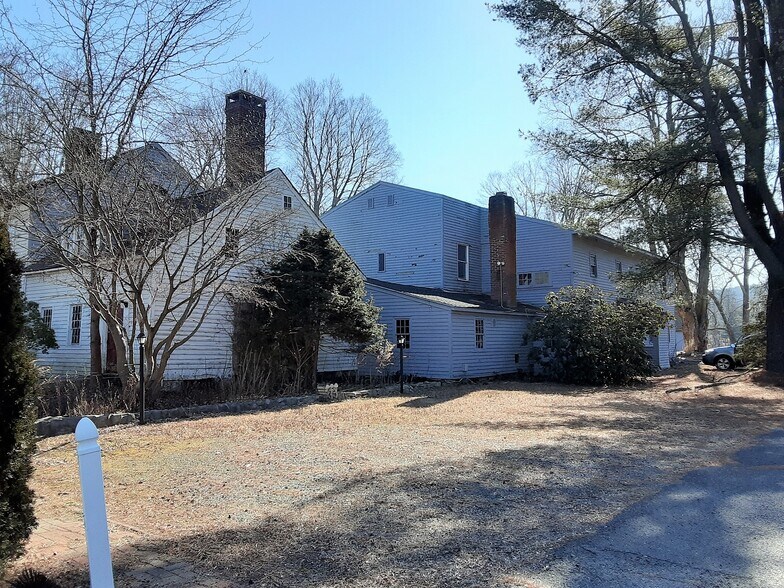Primary Photo Of 329 Kent Rd, New Milford Apartments For Sale