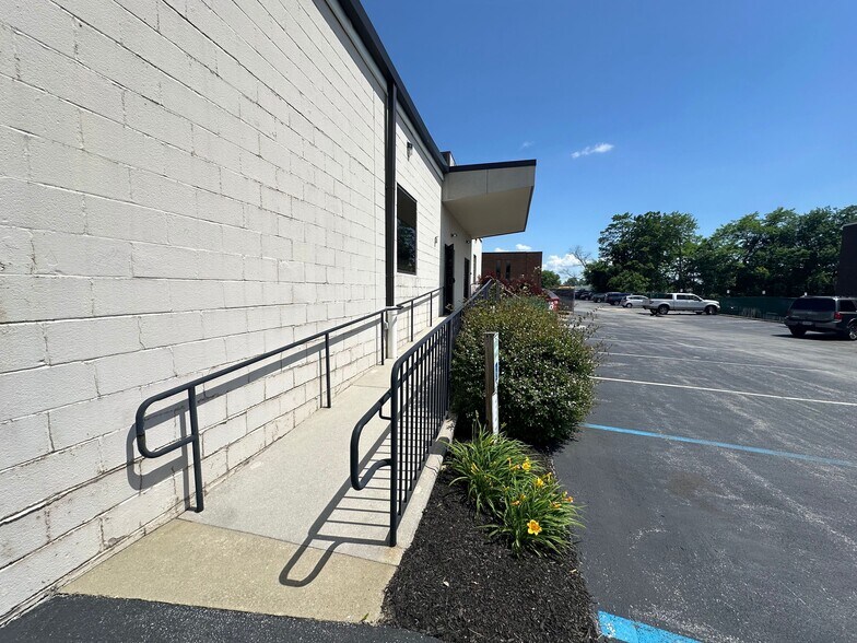 More Photos Of 780 E Market St, West Chester Unknown For Lease