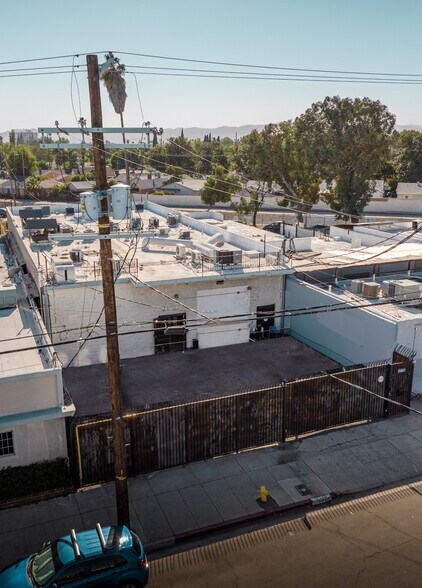 More Photos Of 14748 Keswick St, Van Nuys Warehouse For Sale