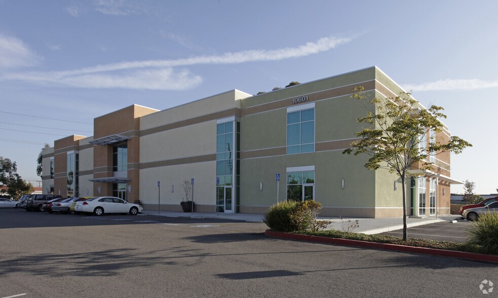 More Photos Of 10601 Walker St, Cypress Medical For Lease