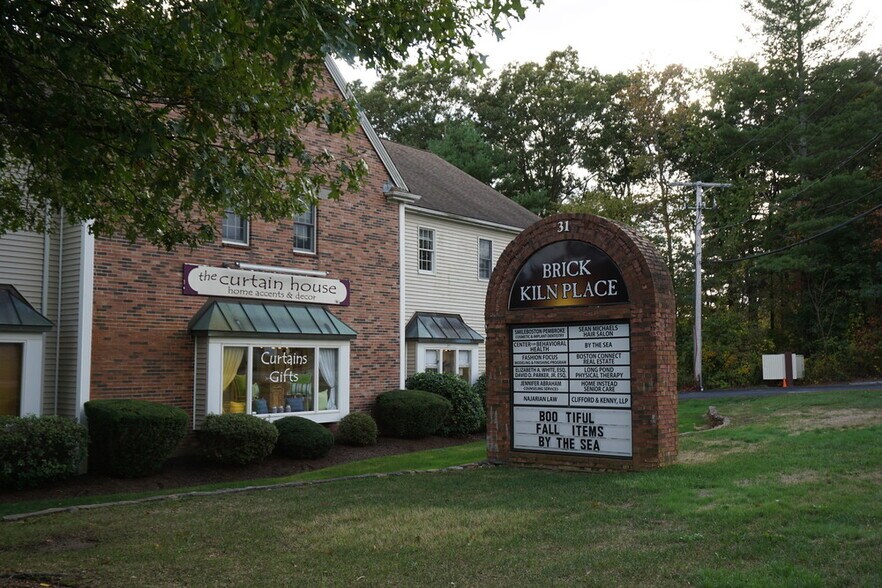 More Photos Of 31 Schoosett St, Pembroke Office For Lease