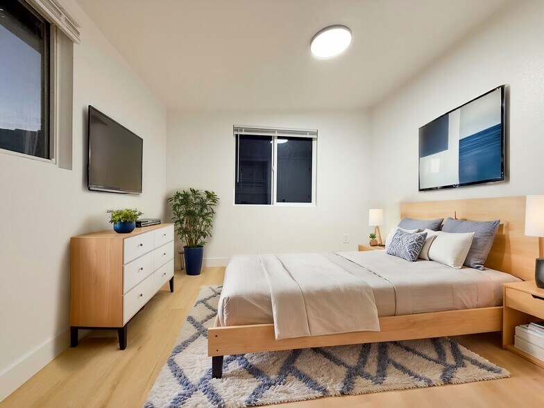 More Photos Of 132-138 W Ramona St, Ventura Apartments For Sale