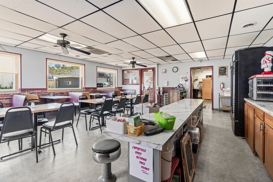 More Photos Of 130 W Lisbon St, Waynesburg Restaurant For Sale