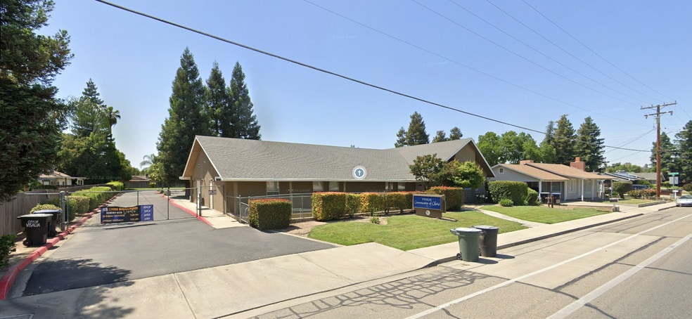 More Photos Of 2127 S Giddings St, Visalia Religious Facility For Lease