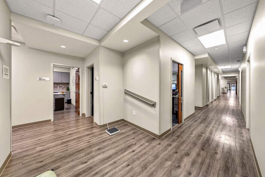 More Photos Of 1879 Williams Hwy, Grants Pass Medical For Sale