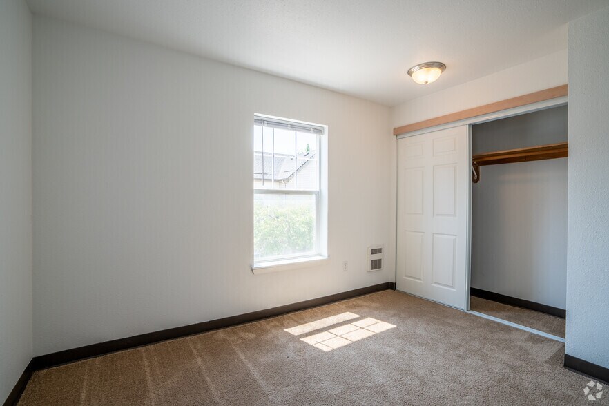 More Photos Of 1301-1371 E Santiam St, Stayton Apartments For Sale
