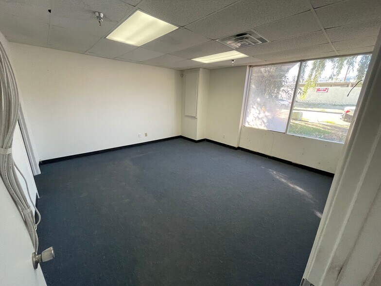More Photos Of 68364 Commercial Rd, Cathedral City Warehouse For Sale