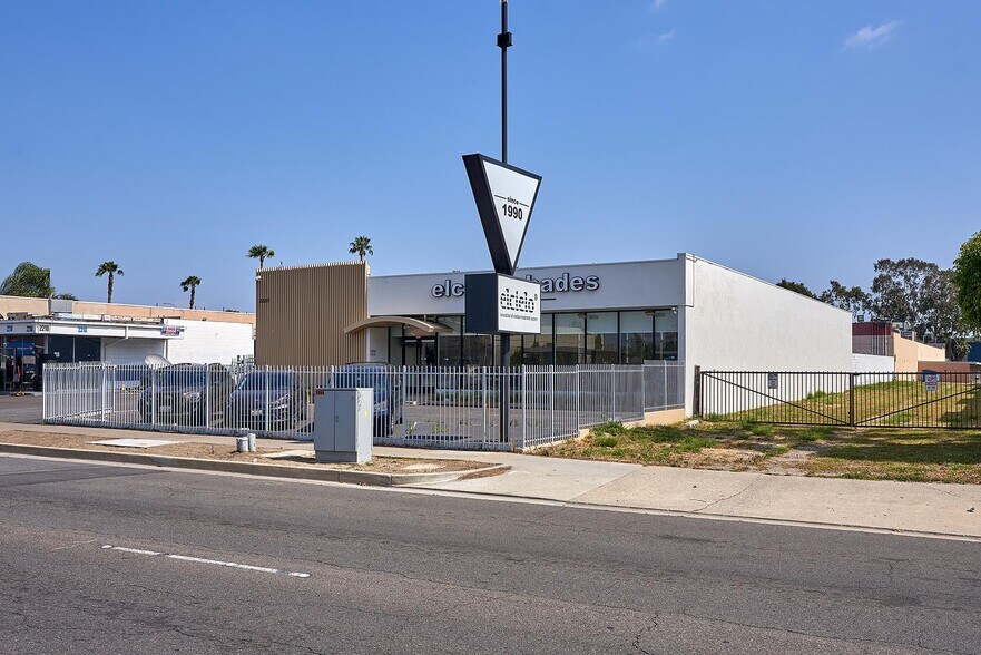 More Photos Of 2220 W Lincoln Ave, Anaheim Freestanding For Sale