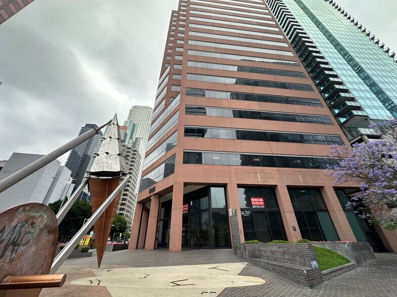 More Photos Of 888 S Figueroa St, Los Angeles Office For Lease