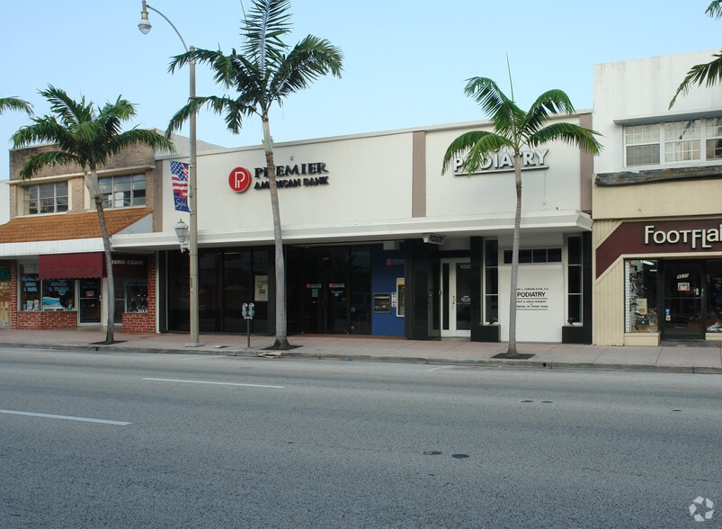 Primary Photo Of 9526-9528 Harding Ave, Miami Beach Storefront For Lease