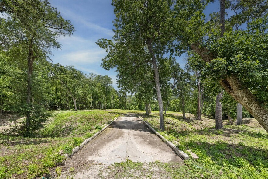 More Photos Of 0 Deerwood, Houston Land For Sale