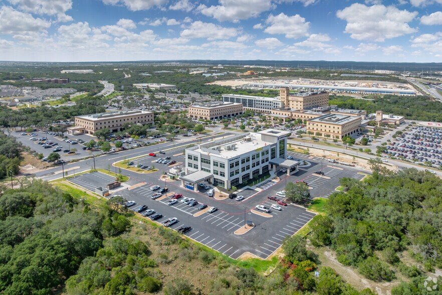 More Photos Of 11123 Christus Hills, San Antonio Medical For Lease