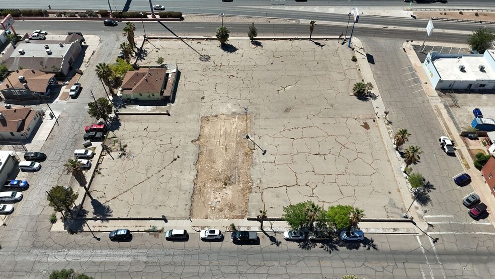 More Photos Of 910 & 920 Wyoming Ave, El Paso Land For Lease