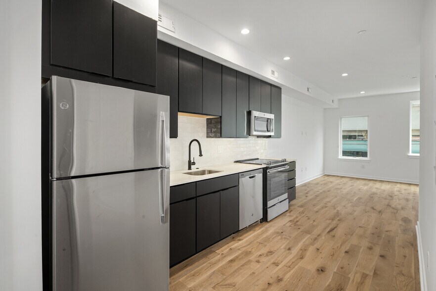 More Photos Of 1246 N Front St, Philadelphia Office For Sale