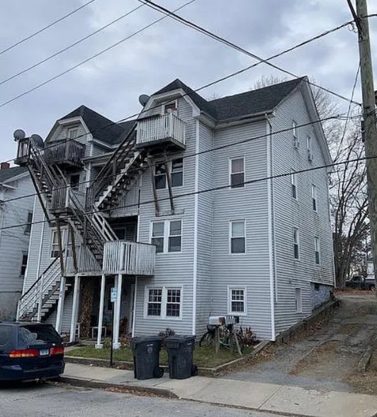 More Photos Of 34 Marshall St, Putnam Apartments For Sale