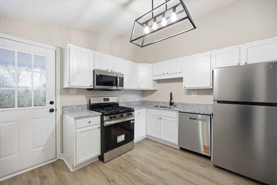 More Photos Of 1651 Donna Lynn Dr, Smyrna Office For Sale