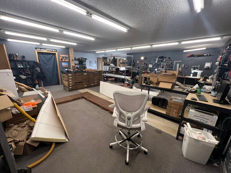 More Photos Of 1720 Main St, Lander Warehouse For Sale