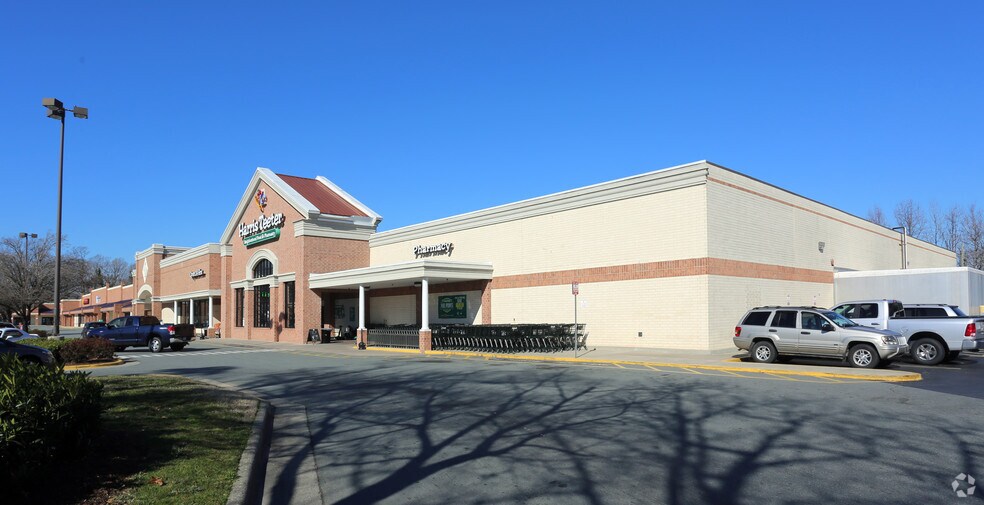 More Photos Of 2727 S Church St, Burlington Unknown For Lease