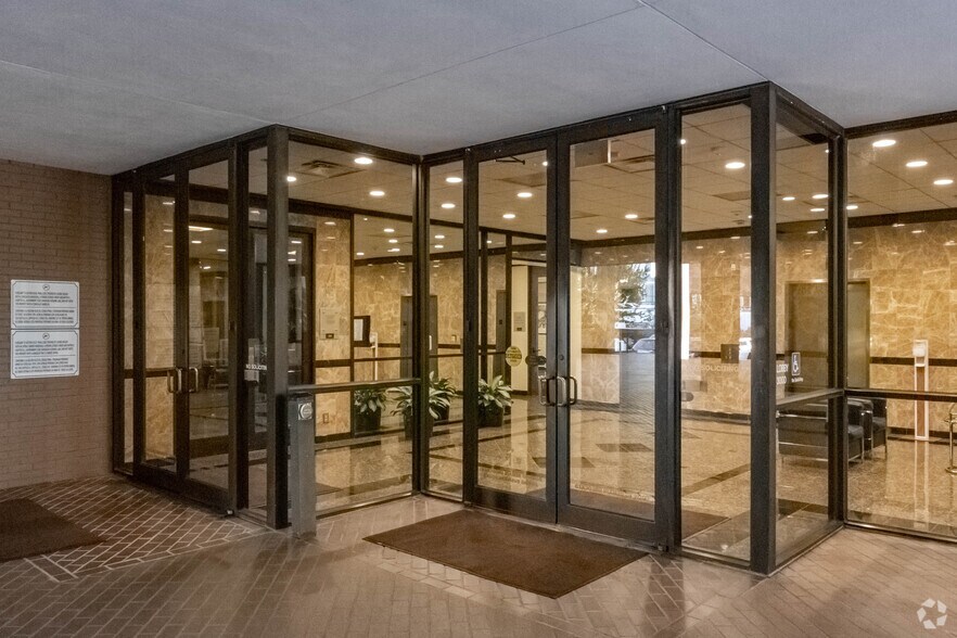More Photos Of 3000 Weslayan St, Houston Office For Sale