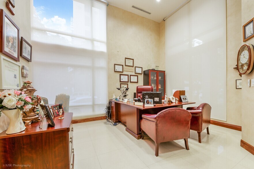 More Photos Of 135 San Lorenzo Ave, Coral Gables Office For Sale