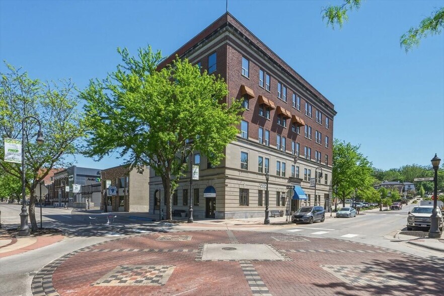More Photos Of 500 Willow Ave, Council Bluffs Office For Lease