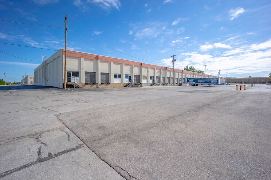 More Photos Of 1001 Enterprise Ave, Oklahoma City Unknown For Lease