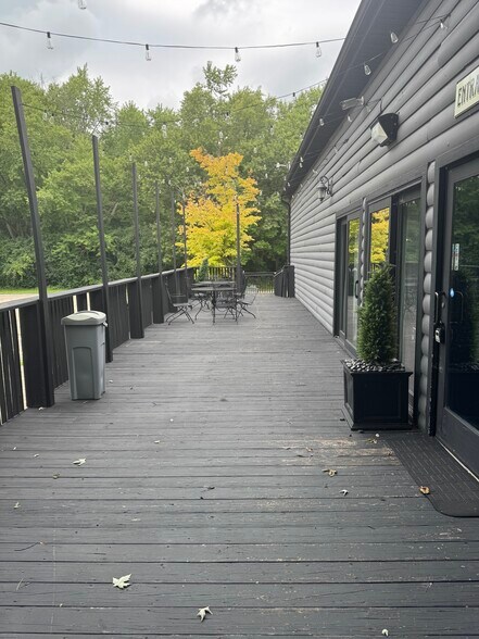 More Photos Of 32400 Geneva Rd, Salem General Retail For Sale