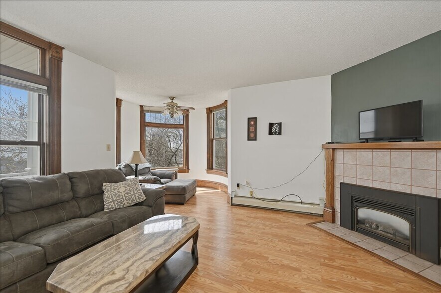More Photos Of 1727 E Superior St, Duluth Multifamily For Sale