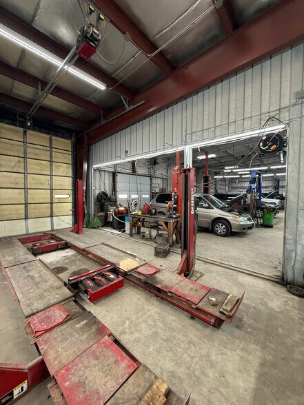 More Photos Of 41 5th Ave S, Kindred Specialty For Lease