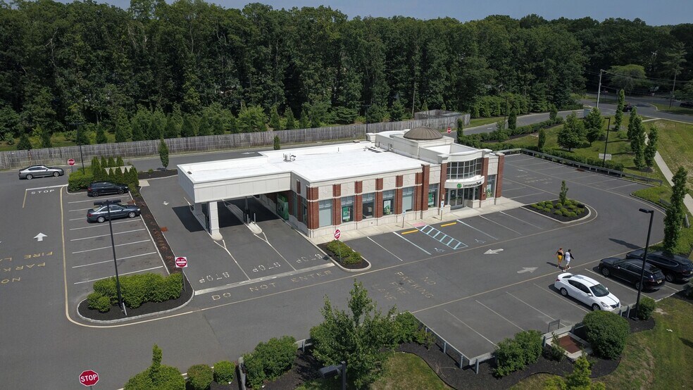 More Photos Of 4255 US Highway 9, Howell Bank For Lease