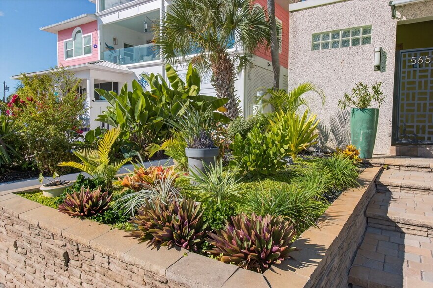 More Photos Of 5657 Shore S blvd, Gulfport Specialty For Sale