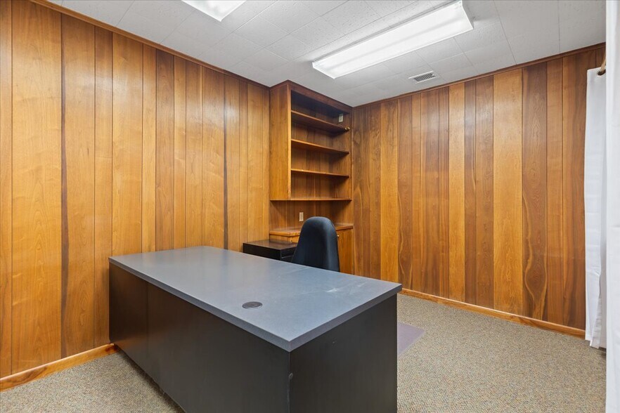 More Photos Of 127 Pearl St, Council Bluffs Office For Lease