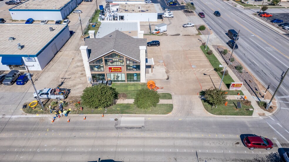 More Photos Of 5101 Davis Blvd, North Richland Hills Freestanding For Sale