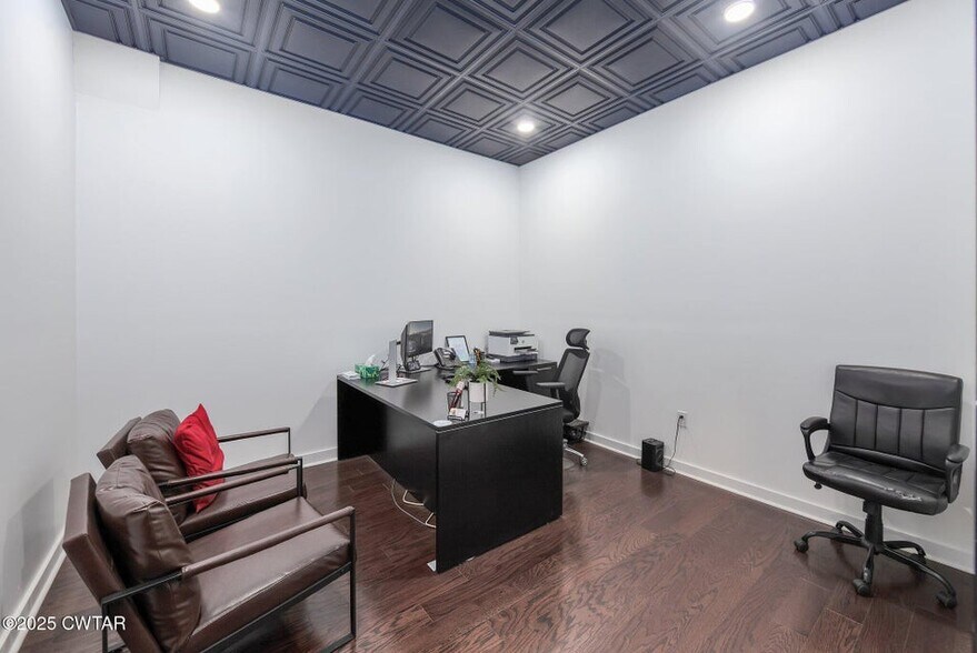 More Photos Of 56 Lee Ave, McKenzie Office Residential For Sale