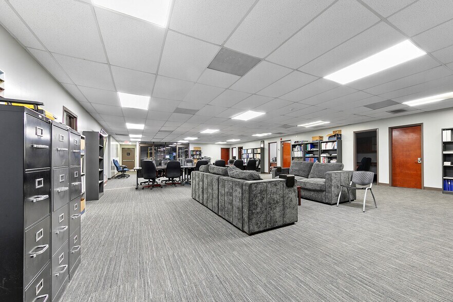 More Photos Of 2725 Center Pl, Melbourne Research And Development For Sale