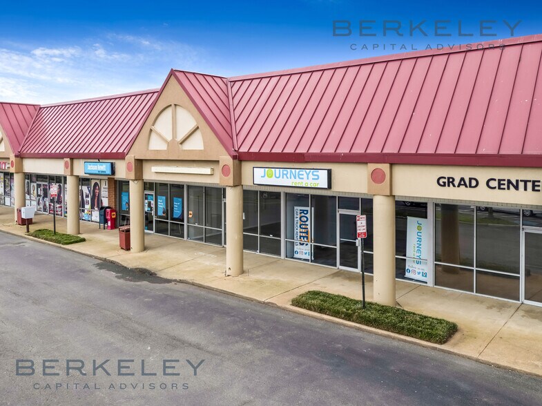 More Photos Of 2901-2949 Williamsburg Rd, Richmond Supermarket For Lease