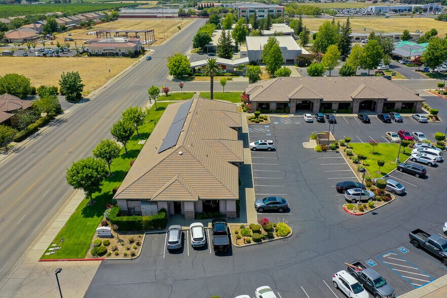More Photos Of 950 Tharp Rd, Yuba City Office For Lease
