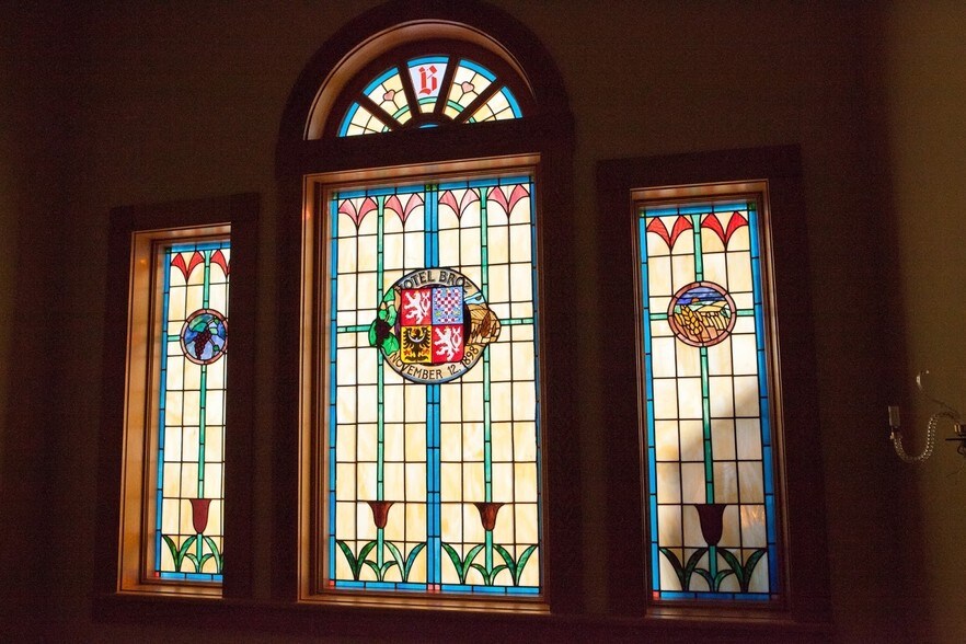 More Photos Of 212 Main St W, New Prague Hotel For Sale