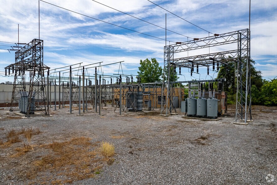 More Photos Of 1 General Motors Dr, Syracuse Manufacturing For Lease