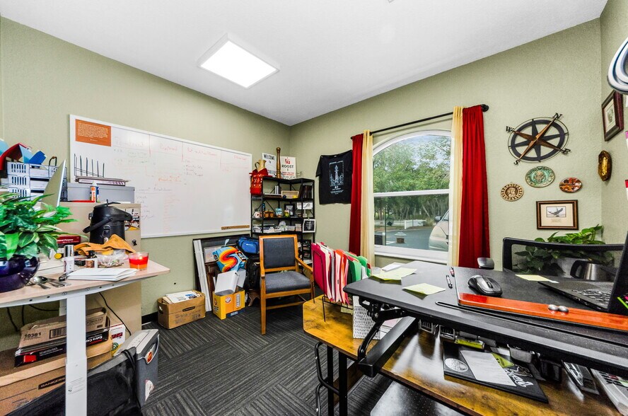 More Photos Of 11748 La Madera Blvd, Port Richey Office For Sale