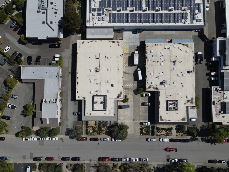 More Photos Of 9 Pamaron Way, Novato Warehouse For Lease