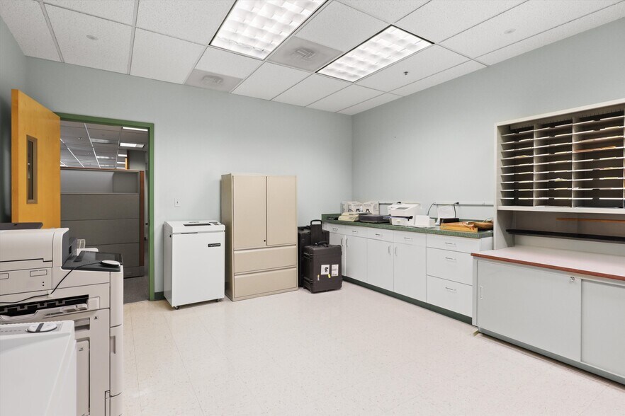 More Photos Of 339 Buschs Frontage Rd, Annapolis Medical For Sale