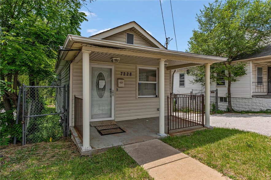 Primary Photo Of 7228 West Florissant Ave, Jennings Office For Sale