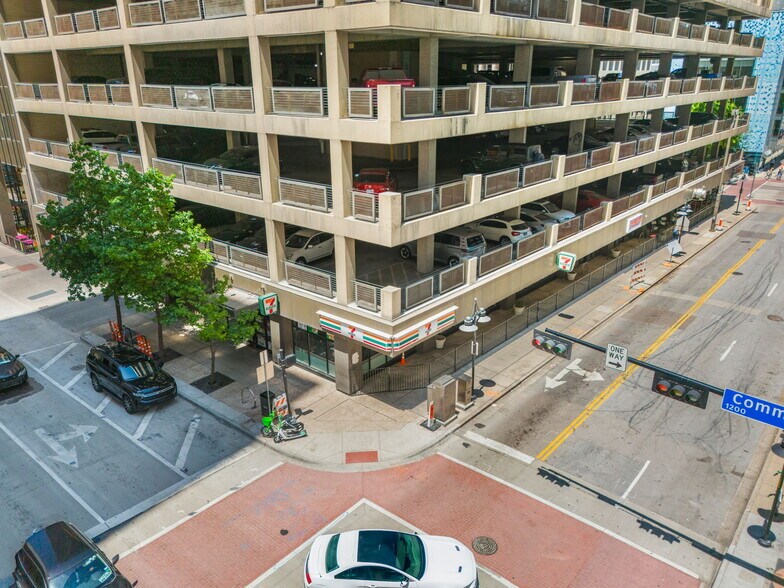 More Photos Of 1200 Main, Dallas Apartments For Sale