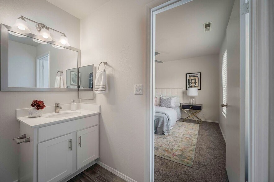 More Photos Of 275 S Fort Ln, Layton Apartments For Sale