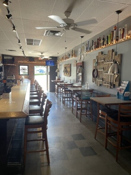 More Photos Of 300 Carew St, Chicopee Restaurant For Sale