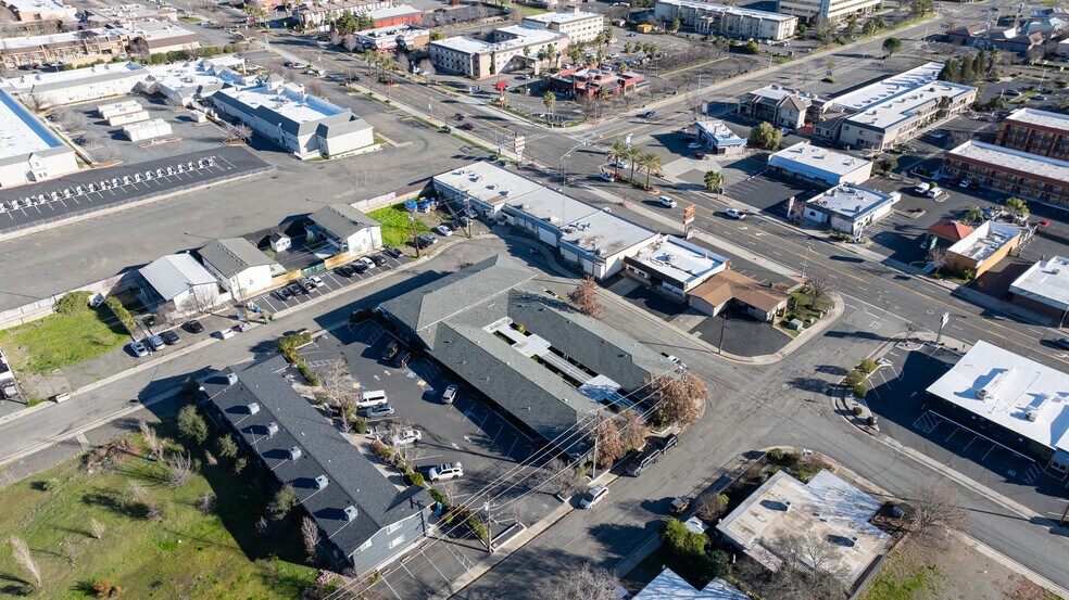 More Photos Of 610-638 Azalea Ave, Redding Office For Lease