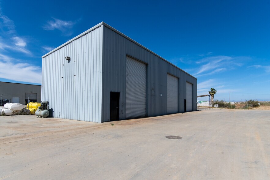 More Photos Of 4608 Saco Rd, Bakersfield Industrial For Lease