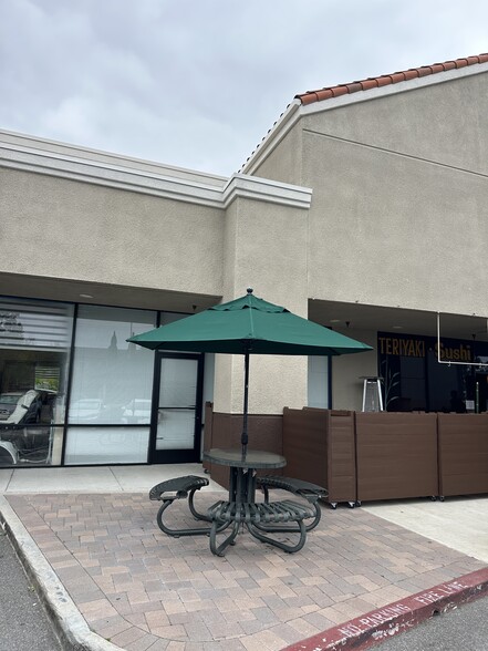 More Photos Of 320 Bristol St, Costa Mesa Unknown For Lease