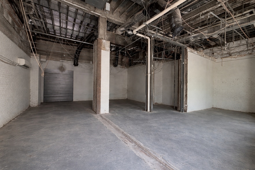 More Photos Of 41 Box St, Brooklyn Office For Lease